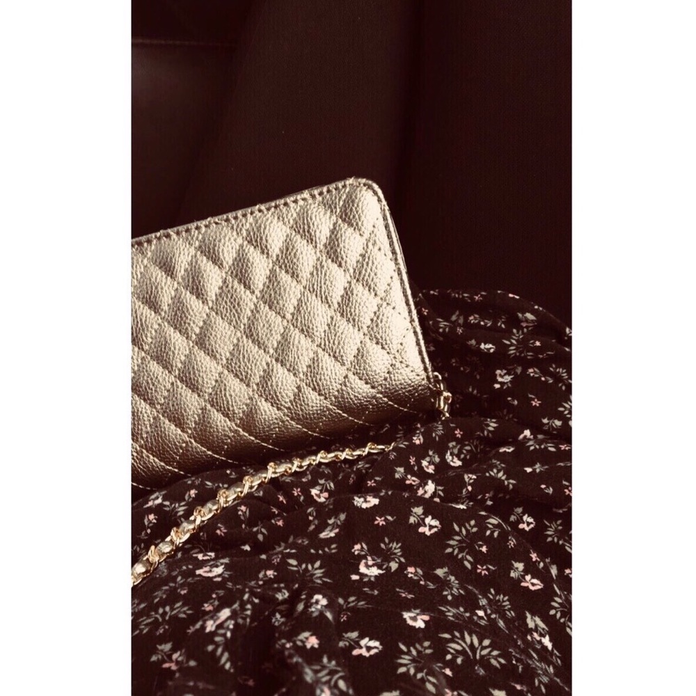 Long string purse that I loved wearing!